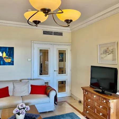 Palais Napoleon Yourhosthelper