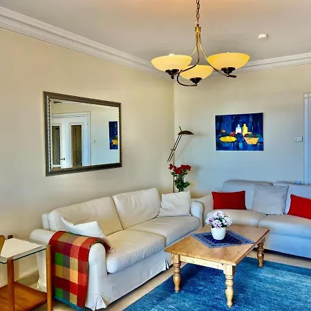 Palais Napoleon Yourhosthelper * 발로리스