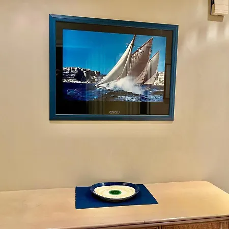 Palais Napoleon Yourhosthelper شقة فالوريس